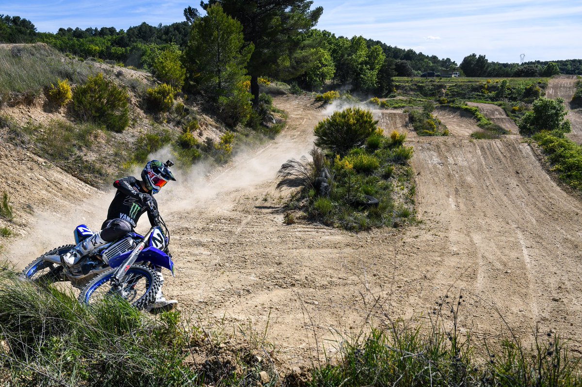 Journée MX sur ma piste avec @LorisVergier avant d’attaquer une belle journée Endurobike #LoveThisLife 🙏🏼