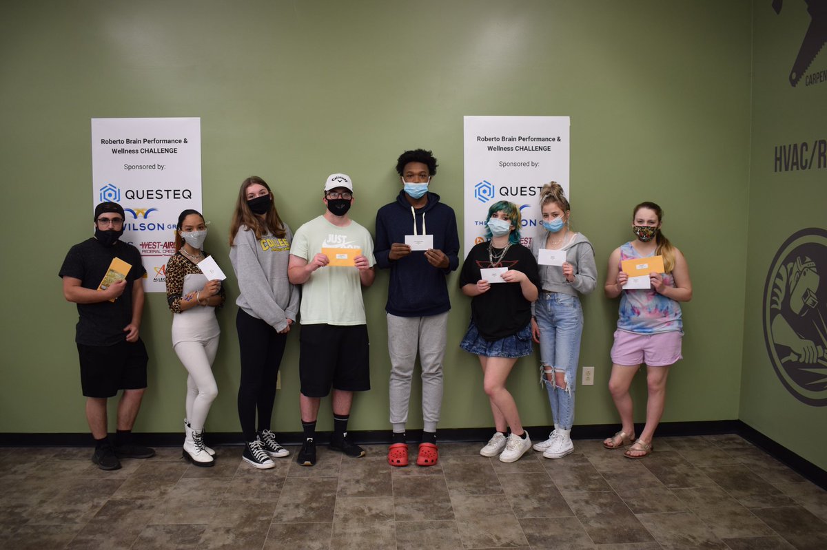 ParkwayWestCTC's tweet photo. Thank you to the Roberto App &amp; Quest Eq sponsors for coming out today to award our students with cash prizes for utilizing the Roberto App! The Carpentry, Cosmetology and Electrical Systems programs also received $500 checks! https://t.co/fMc6Q5ZVgm