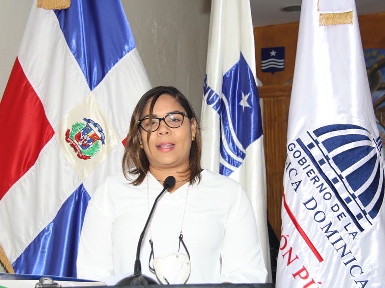 MapRDo's tweet photo. Nuestro Ministerio realizó una jornada de Socialización del Sistema Nacional de Monitoreo de la Calidad de los Servicios Públicos a representantes de organizaciones de la Sociedad Civil, religiosas, comunitarias y militares en los municipios de Azua, Tábara Arriba y Las Yayas. https://t.co/3rDt4Iq2zh