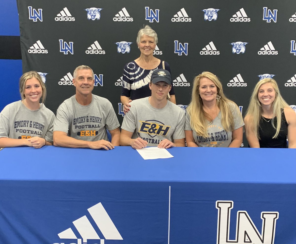 <a href="/Christian_T_15/">Christian Taylor</a> signing day.  @LNHS_Athletics <a href="/TheLake_FB/">Lake Norman Football</a>