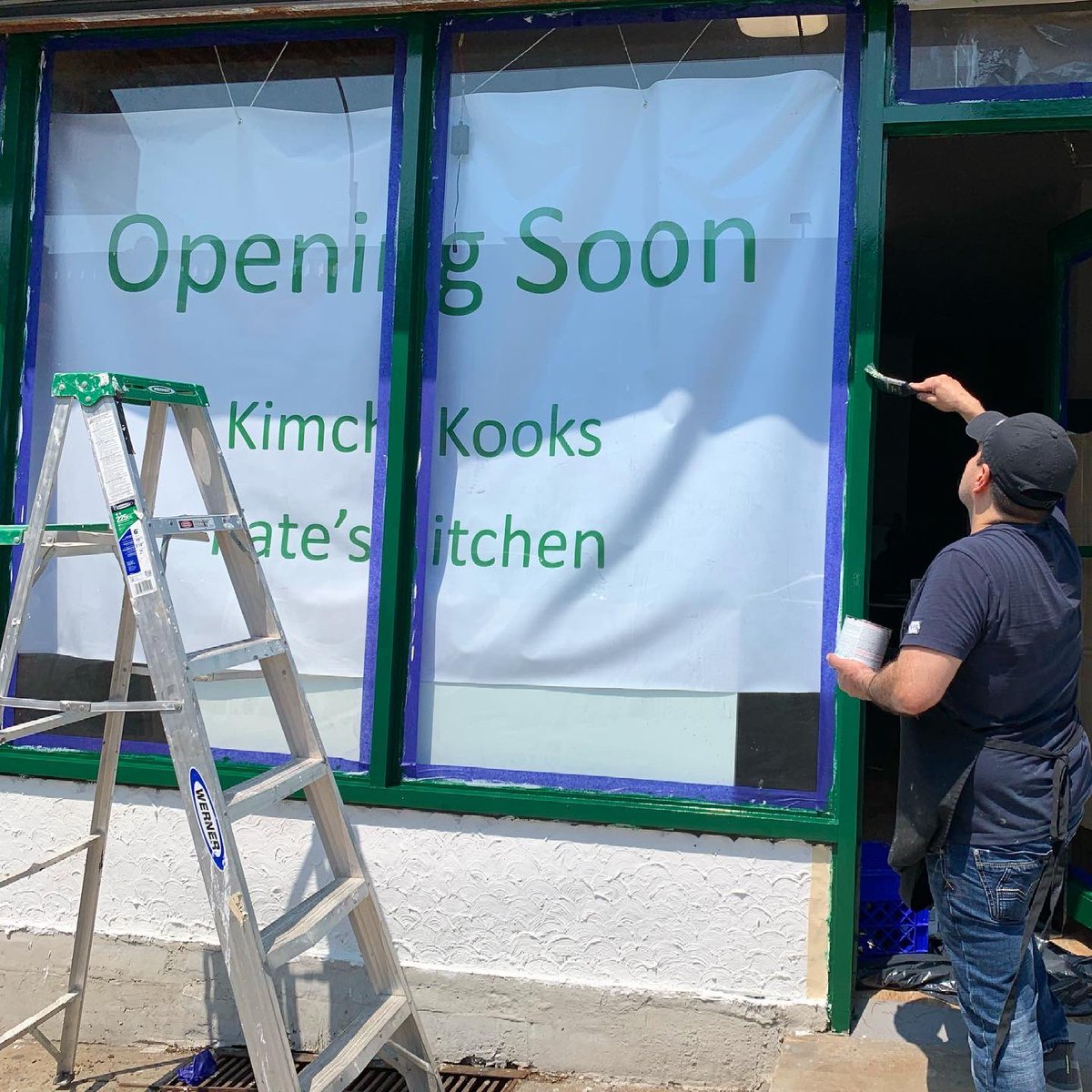 kimchikooks's tweet photo. Kate’s Kitchen is opening very soon! We’ve been working hard bringing the final elements together and we can’t wait for you to see it in person. Just like our kimchi, everything here is done by hand too! 👩🏻🎨🧩
#kimchikooksshop #kateskitchen
#bayridge #brooklyn https://t.co/QBVENNxG9P