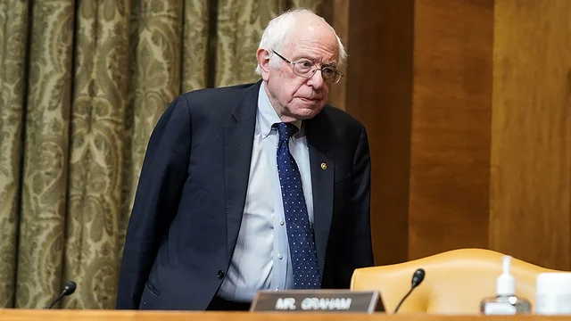 thehill's tweet photo. Bernie Sanders demanded king-size hotel beds, cool rooms on campaign trail, book says https://t.co/bp2C0X7e4G https://t.co/KurXgQi7FJ