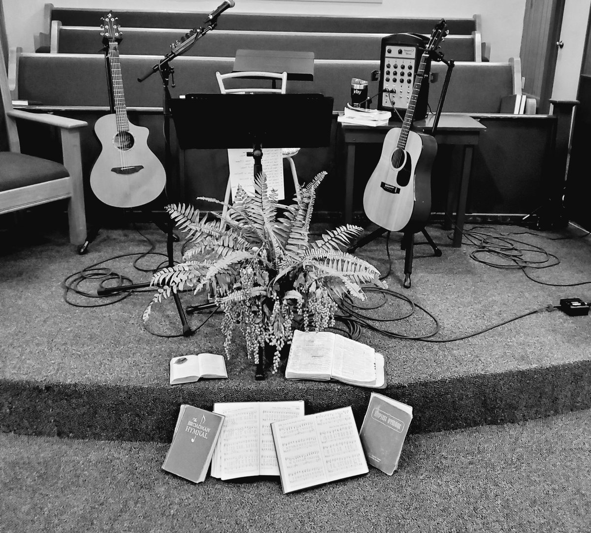 lighttoseemusic's tweet photo. One month from today, Sun., June 27th, we will be at Fellowship Baptist Church in Raiford, FL at 5:00 PM....Can't wait. We'll post an event on our Light To See Music FB page. It's gonna be a great day...hope to see you there. #lighttoseemusic #thisoldguitarandme https://t.co/gcsoEy10N1