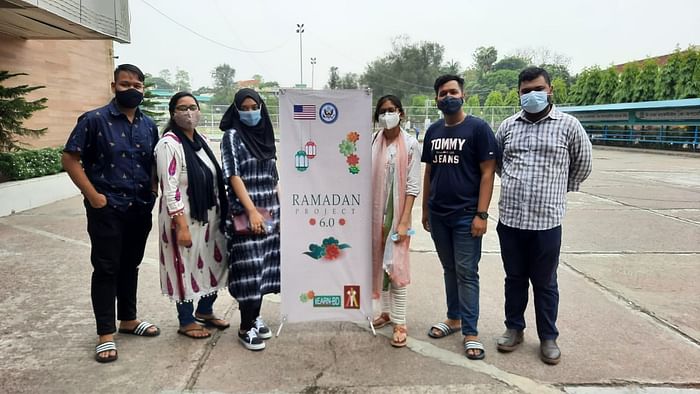 yesprogramnews's tweet photo. YES Alumni in Bangladesh helped feed over 250 families during Ramadan this year! The YES alumni organized their sixth annual fundraiser to help families in need celebrate Eid together. Read more at https://t.co/XLw4orhLB2 

#KLYESRamadan #KLYES #YESAlumni
@ECAatState https://t.co/TSC5hxz0eU
