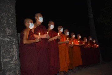 TostevinM's tweet photo. Just like the day, the night is a time for people in Myanmar to protest against military rule #WhatsHappeningInMyanmar https://t.co/Qm0HRMmRQa