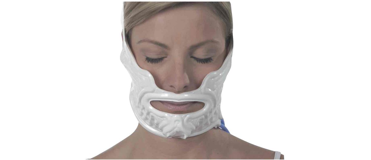 Podemos hacer que los postoperatorios sean más cómodos, confortables y de recuperación más rápida?? Sí, con la hiloterapia o terapia de frío. Consiste en la aplicación de frío  ❄️ sobre la zona operada a través de máscaras faciales. #birbe #orthognathicsurgery #hiloterapia