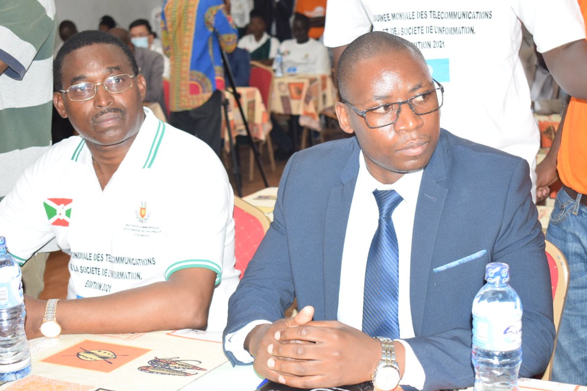 RTNBurundi's tweet photo. #JMTSI Le Vice-Président de la République Prosper Bazombanza remercie les investisseurs privés qui ont fort contribué au développement du pays et à la réduction du taux de chômage des jeunes. https://t.co/OY4qxeW590