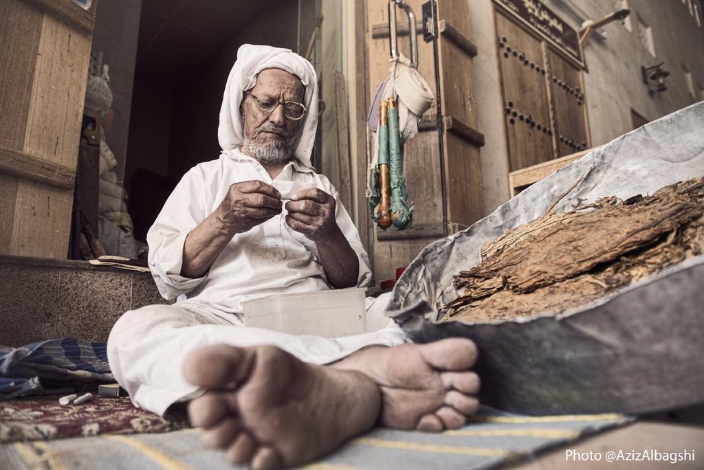 AzizAlbagshi's tweet photo. انتقل الى جوار ربه الحاج #ياسين_القطان احد اقدم تجار سوق #القيصرية التاريخي في #الاحساء
الله يرحمه برحمته الواسعه وفي جنات النعيم💔 https://t.co/dja2uZzRig