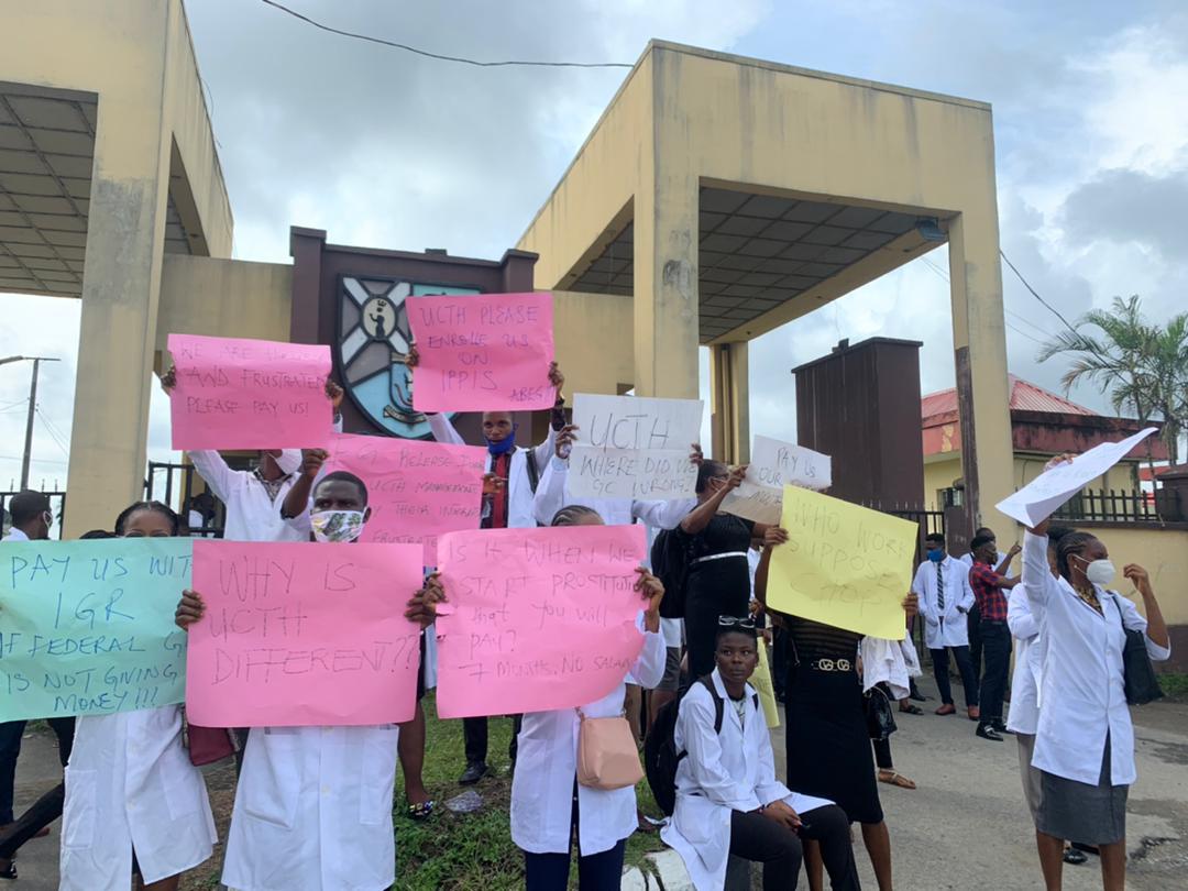 DobaGideon's tweet photo. https://t.co/e1nPnCeanM
@aproko_doctor
@DrOlufunmilayo
@Nursingworld_Ng @KelvinOssai
@vanguardngrnews
@nigeriantribune
@DailyPostNGR
@TheSun
@MBuhari
@NGRPresident
@SPNigeria
@Fmohnigeria
@menevictorbest
@komomohpearl
@ifesinachimich5
#payuchinterns https://t.co/Z2qD2kCMUA