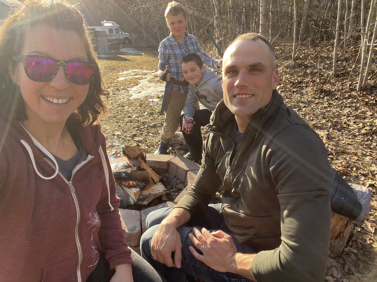 balega's tweet photo. #BalegaImpi Amy Bushatz wrote a blog post about the three things she learned when she moved to Alaska and committed to going outside daily for over 1,300 days in a row! 🗻🏞️🏔️ 

Check out the full blog post here: https://t.co/49lCFPNVwE https://t.co/QFOB9O0piz