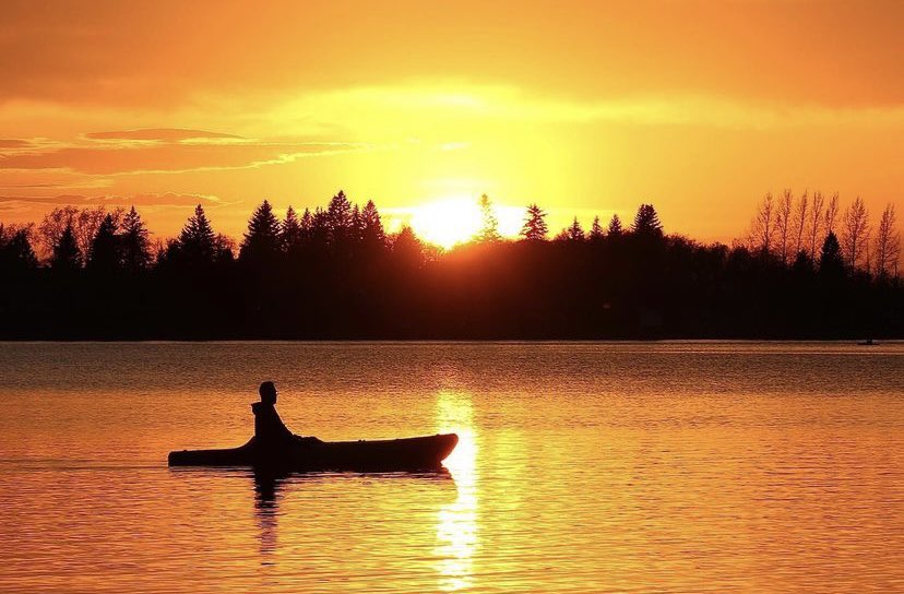 TourismWestman's tweet photo. Canβt think of any good boat puns to caption this.. canoe? πΆ
π· shot by @katiemillersk
#explorewestman #exploremb #tourismwestman #westman #sandylakemb #sandylakemanitoba #kayaking #kayak #sunsetkayak #sunset #lake #manitoba #getoutside #statsafe https://t.co/tPAa6ziNsP