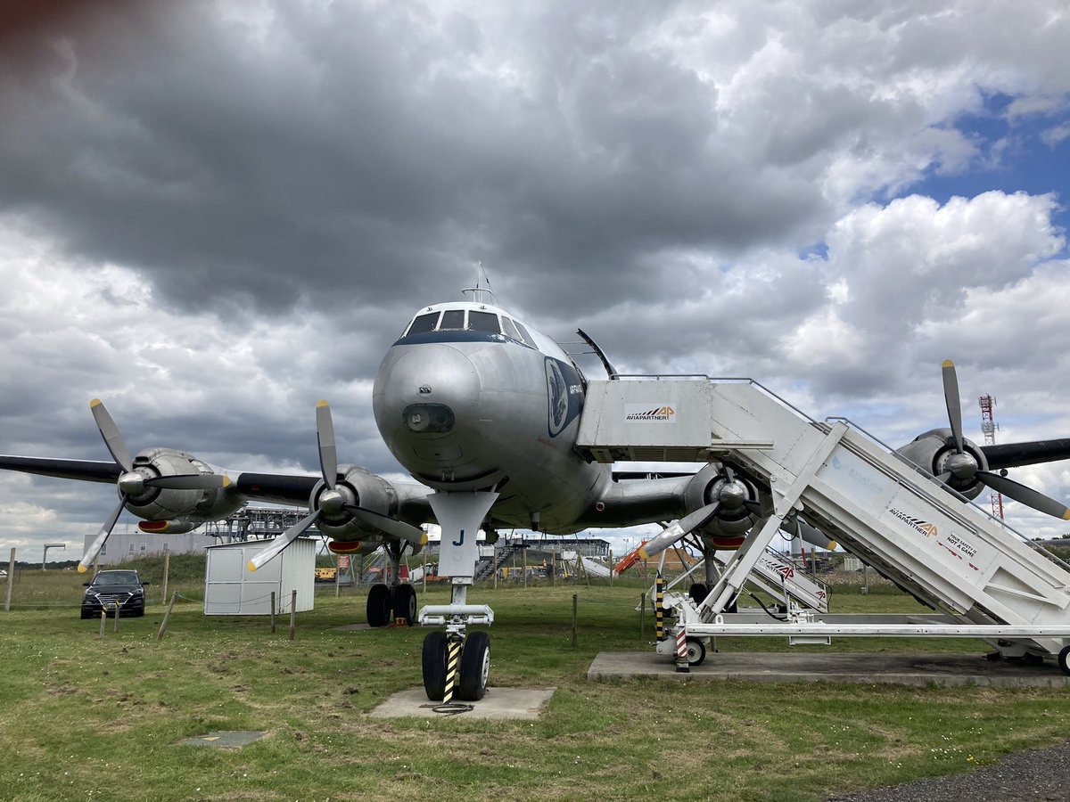 FanaAviationMag's tweet photo. #mythique Visite du Super Constellation préservé par l’association @FBGNJ à Nantes.   Une belle rencontre très bientôt dans le Fana 😃 #avgeeks #aviation https://t.co/CY3yJOAsZq
