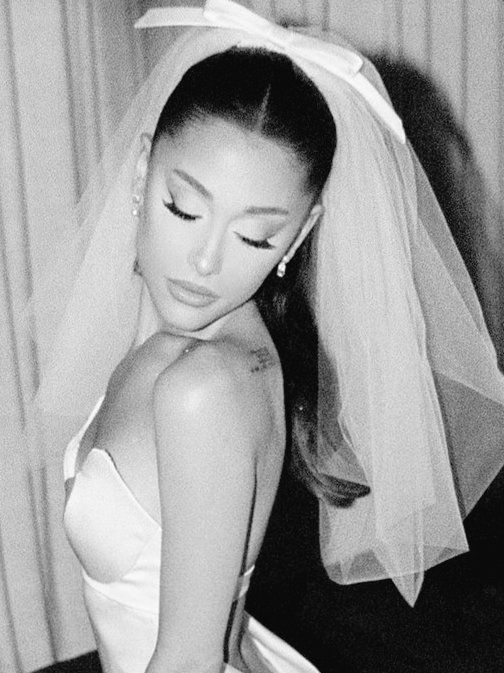 ariana grande in vera wang is everything