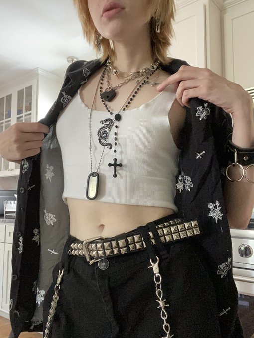 I&rsquo;m heavily fucking w today&rsquo;s look 🖤🔪⛓🦇🗡&spades;️ https://t.co/V7rvcGycmr<a href="/tag/ftmnsfw"class="tags"><span>#ftmnsfw</span></a>