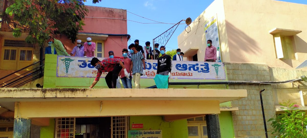 CampusFrontKar's tweet photo. CLEANUP PROGRAM
Today Campus Front Hiriyur members cleaned the surroundings of the Government Hospital of Hiriyur.
District Vice President Aftab, Committee Member Khalid and Area committee members were present at the moment
#CampusFront
#CleanupProgram https://t.co/lQ6HIdGDrj