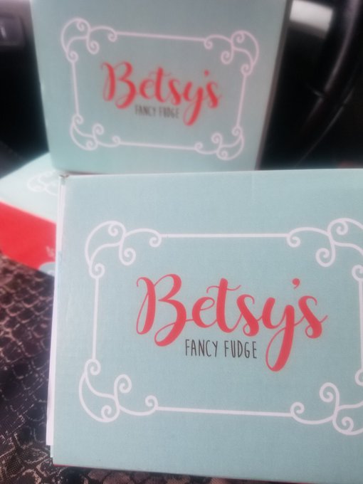 Thank you to a special subbie for ordering me tons of fudge! https://t.co/i0D3UUJL4D<a href="/tag/whensorrydoesnotcutit"class="tags"><span>#whensorrydoesnotcutit</span></a>
