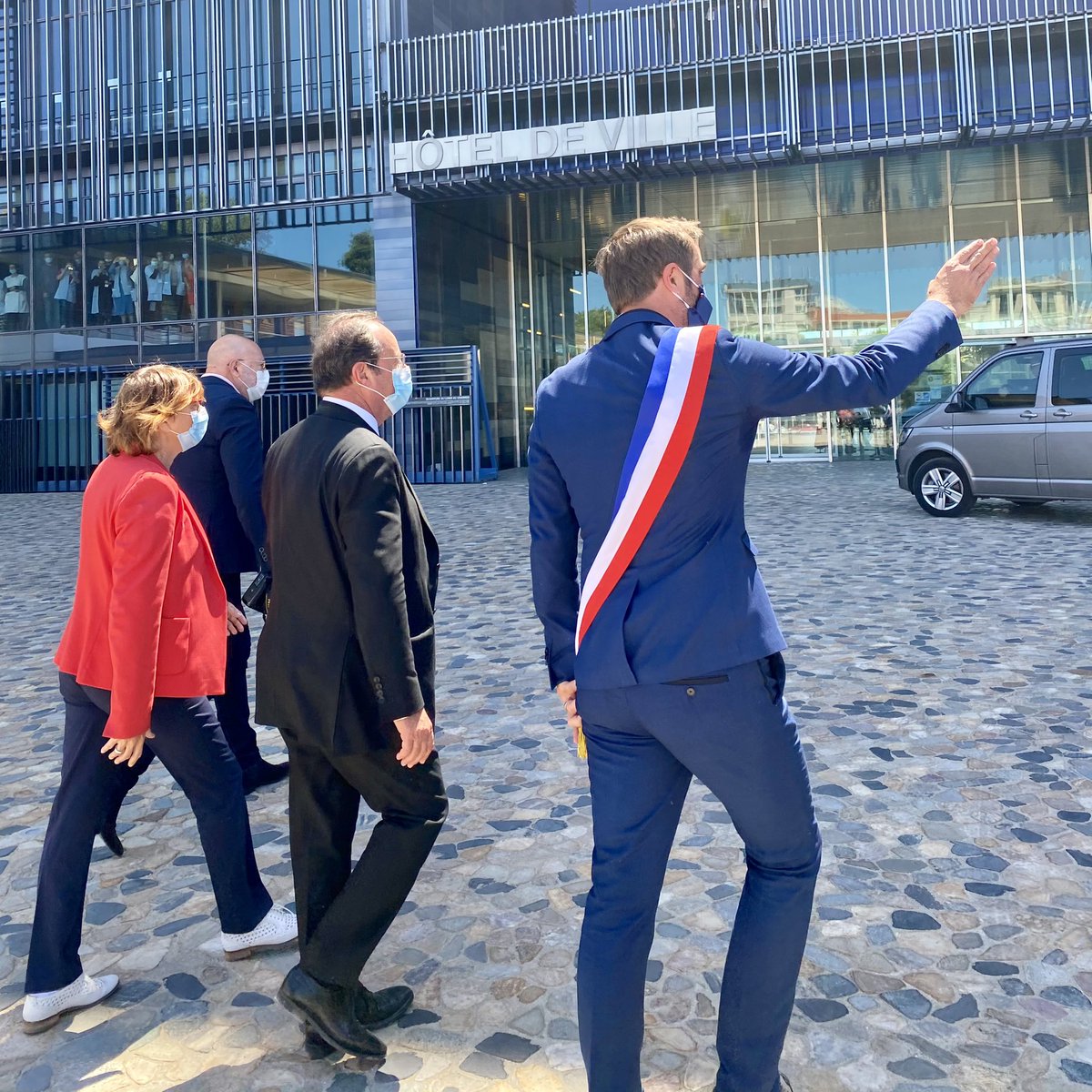 fhollande's tweet photo. Merci cher @MDelafosse pour cette belle journée à Montpellier sous le signe de la jeunesse et de l’engagement. Les actions de la municipalité et de la métropole contribuent à donner des chances supplémentaires aux habitants. Je suis fier de cette nouvelle génération d’élus. https://t.co/xzF8Xv9VUA