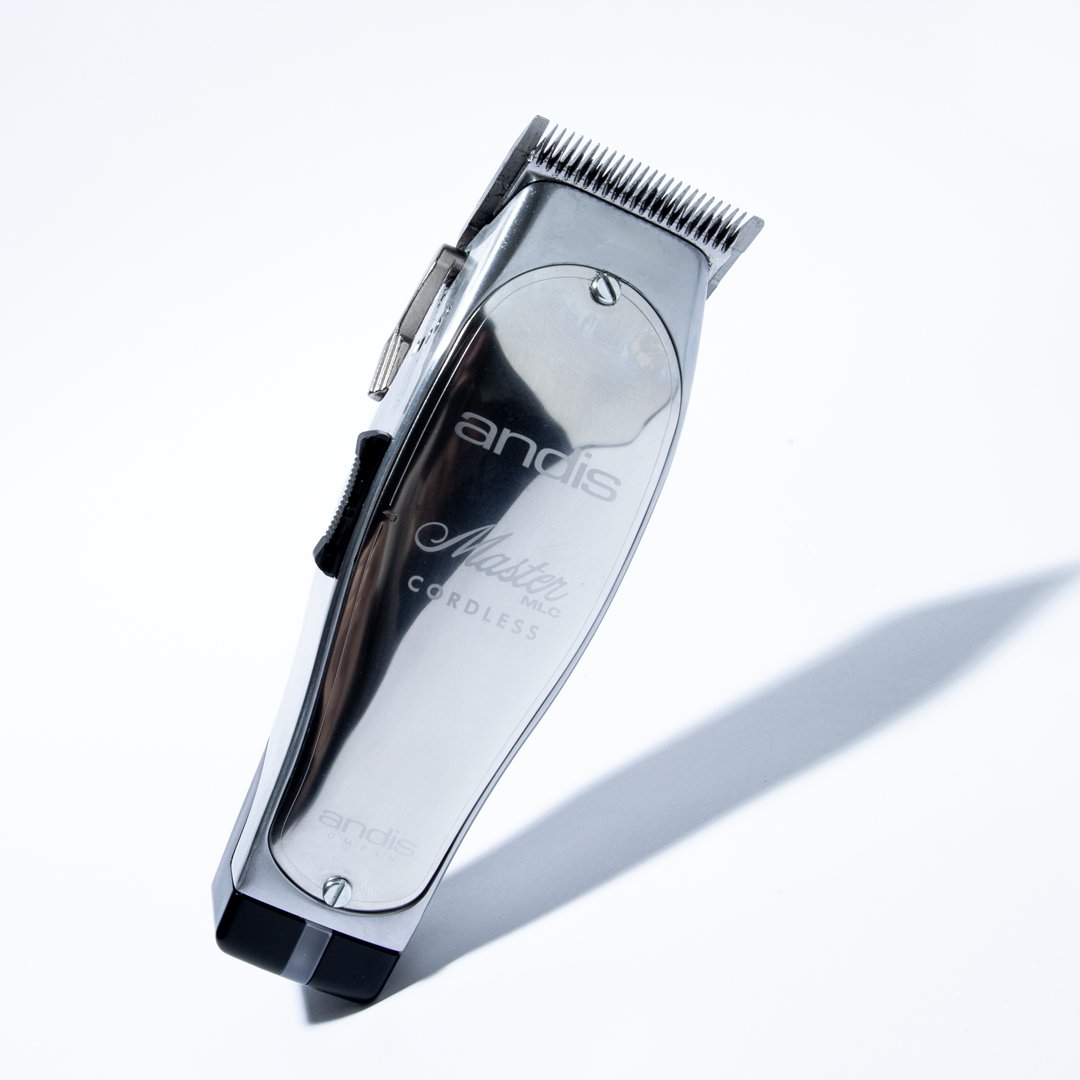There's more than one reason we call it the Master. Unbreakable housing. Unshakeable design. Unmatched legacy. Understood? 👏 bit.ly/MasterCordless #Andis #MasterCordless