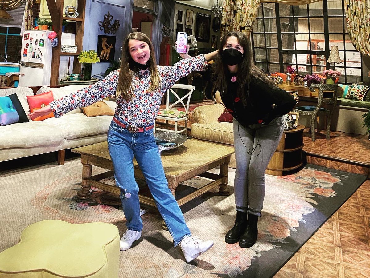 Raegan revord feet 🔥Raegan Revord and Iain Armitage Young Sheldon