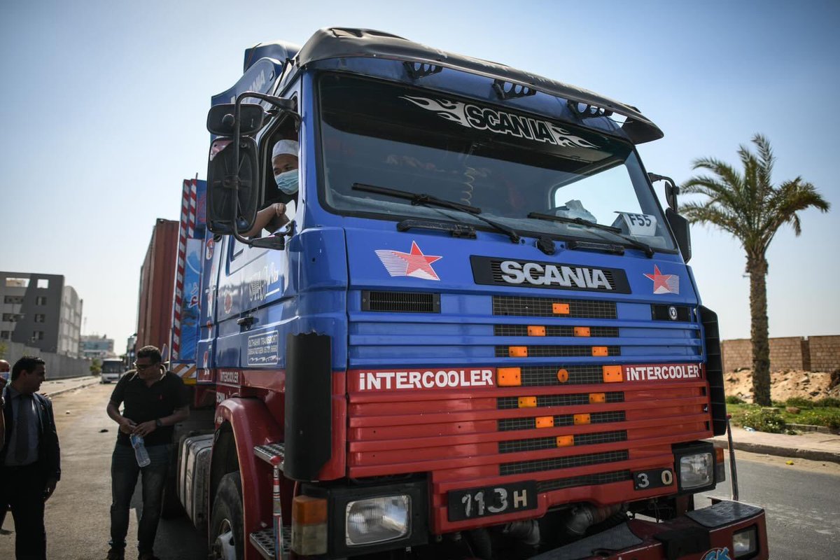 Syukur pada Allah. Saya beli barang keperluan asas dan ubat-ubatan 2 trelar besar dan  beberapa lori untuk dihantar terus ke hospital-hospital Gaza hari ini. 

Saya bekerjasama dengan Egypt Red Crescent dan Palestin Red Crescent. Terima kasih semua yang bersama misi ini.