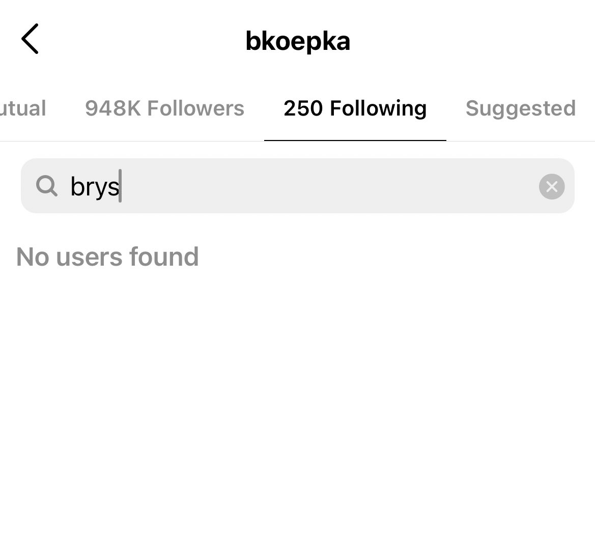 AllDayGaribay's tweet photo. Just let it be known @BKoepka doesn’t follow @b_dechambeau back...... #BrooksVsBryson https://t.co/XtYfsDsZvS