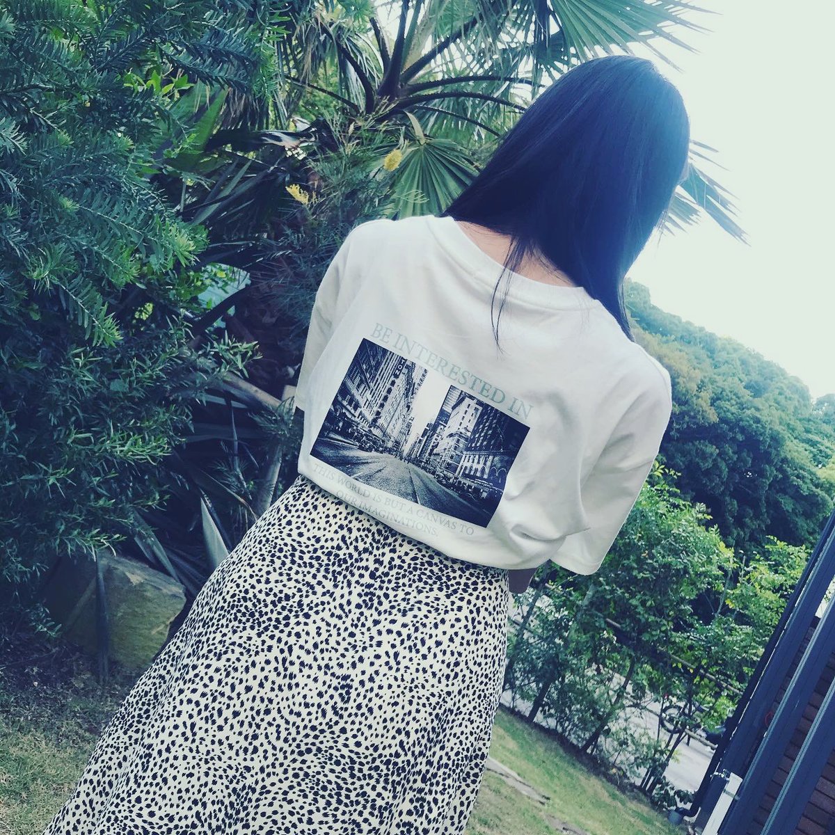 KALELABOOFC's tweet photo. プロフィール写真撮影中🌟
Rhanaの要望によりTシャツの
バックプリント写してもらいました😄
#KALEIDOSCOPELABORATORY 
#カレラボ
#写真撮影 https://t.co/OMk7yQ9zYK