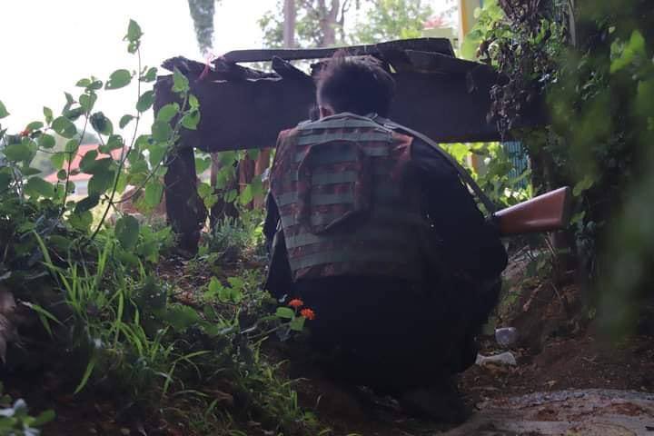 rachelsg4's tweet photo. Fighting between the Karenni People's Defense Forces and the Military Council in Dimoso Township has been raging since 8:30 pm today. Details of the situations are unknown yet. #May27Coup #StopInternetRestrictions #WhatsHappeningInMyanmar https://t.co/yH7W8SURdq
