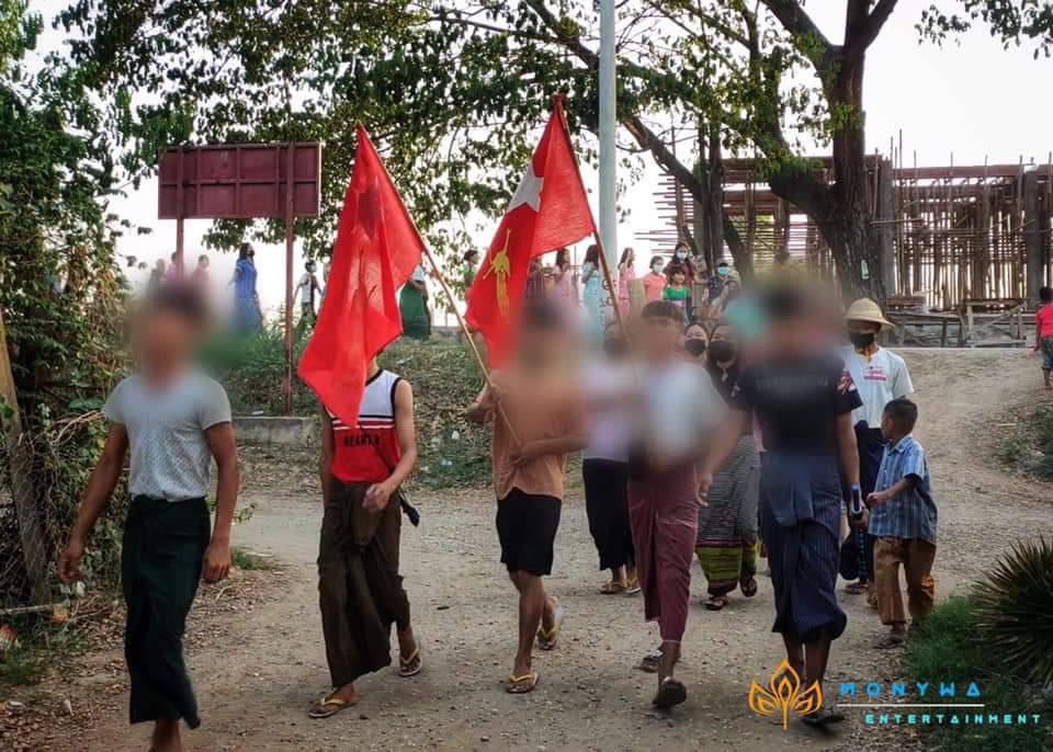 Pro-democracy activists  from #Monywa Township participated in a walking strike against dictators.
#May27Coup
#StopInternetRestrictions
#WhatsHappeningInMyanmar