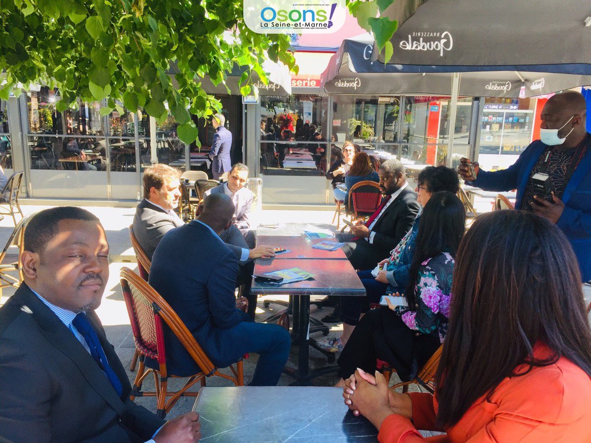 OsonsChamps's tweet photo. 🇫🇷[ #Electionsdepartementales2021 ]
• « le renouvellement de la vie politique continue! »
• « Il est important que la société civile à travers vous s'exprime » Dixit @CCastaner 

Avec le soutien de Christophe Castaner.
#OsonsLaSeineetMarne !
+photos : https://t.co/q4qL43Q6PY https://t.co/OxSrgPBJ3D