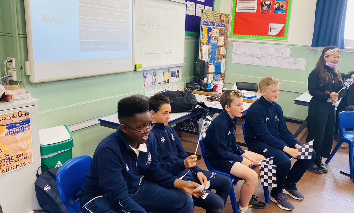 SDC_DH_Academic's tweet photo. Delighted to see such an energetic Mandarin taster lesson today for our Year 7 students! #SDCuriosity https://t.co/7zyR73wgCG