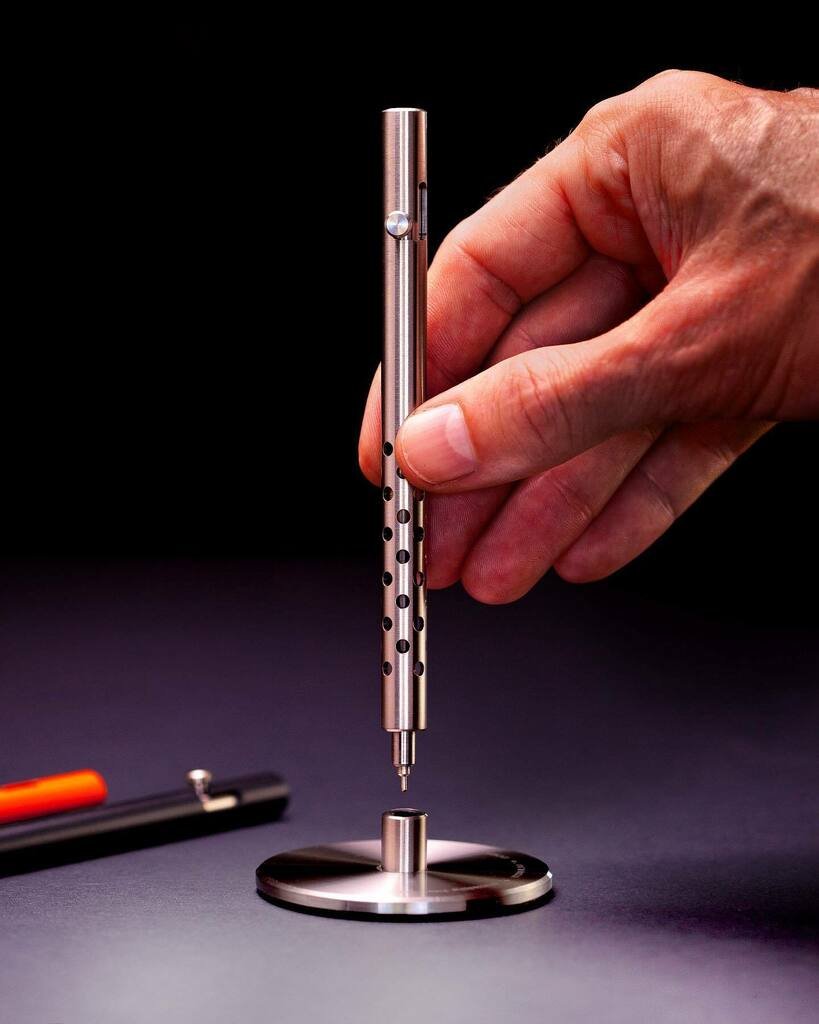 BlankForces's tweet image. I&apos;m so happy to finally start showing our latest project! The Titanium INJECTOR Bolt-Action Pen &amp;amp; Dock. Our first full-sized titanium pen with a ‘Rapid-Bolt’ feature and a vertical stand called the INJECTOR Dock. The ‘Rapid-Bolt’ feature makes the pens f… instagr.am/p/CPYiAdzjQRI/
