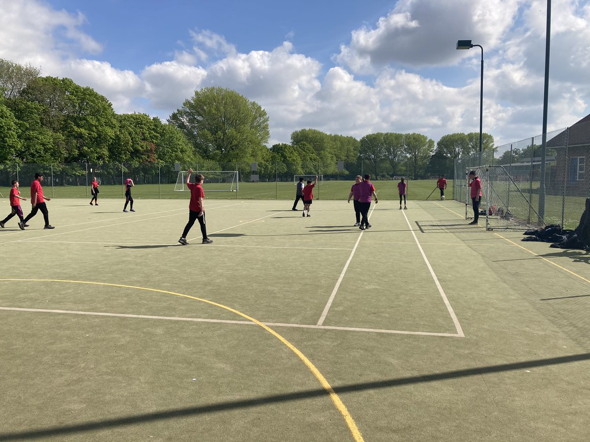 What a great turnout at clubs tonight! It was lovely to see the sun🌞out! Well done to all our awesome students! Please keep getting your extra curricular passports signed, for your #HouseBadges <a href="/kesacademy/">KES Academy</a> We love seeing you all, at our bubble clubs 😊⭐️ #Opportunities ⚽️🎾🏐🏏