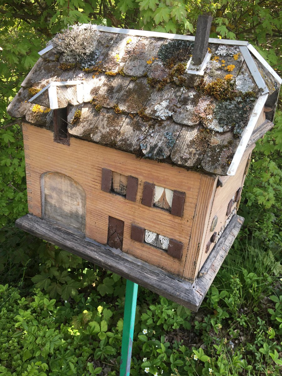 ashogier's tweet photo. The cutest postbox you ever did see! https://t.co/dJSkhIqnoM