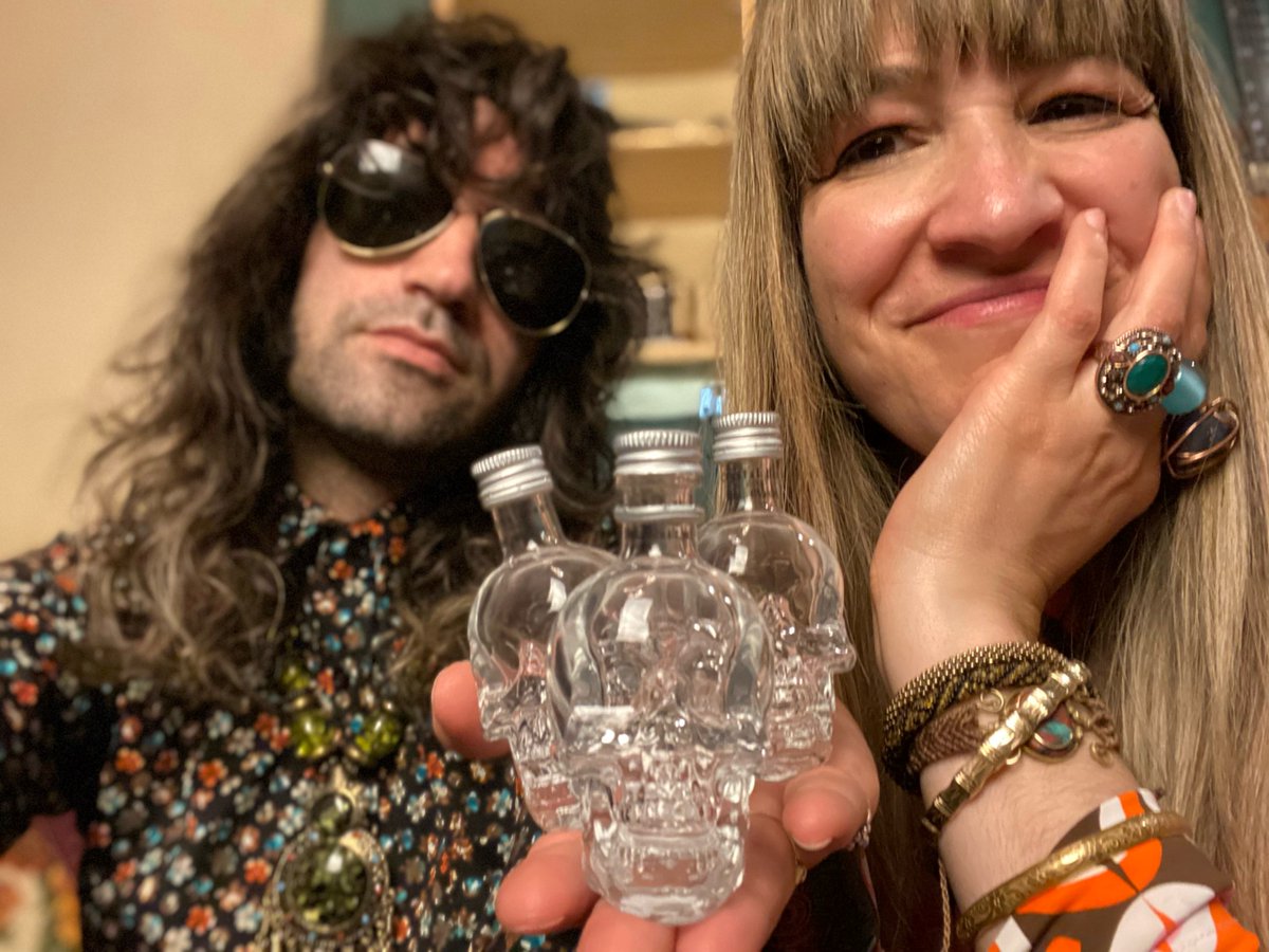 v13media's tweet photo. In our newst #190Proof interview, we connected with @THEDAMNTRUTH1’s lead singer and guitarist @Leelabaum, and lead guitarist #TomShemer for a little conversation about their favourite drinks, getting wasted, and the best local Montreal area dive bar.
https://t.co/ntRQhXQDIw https://t.co/RRtLtMe8Aa
