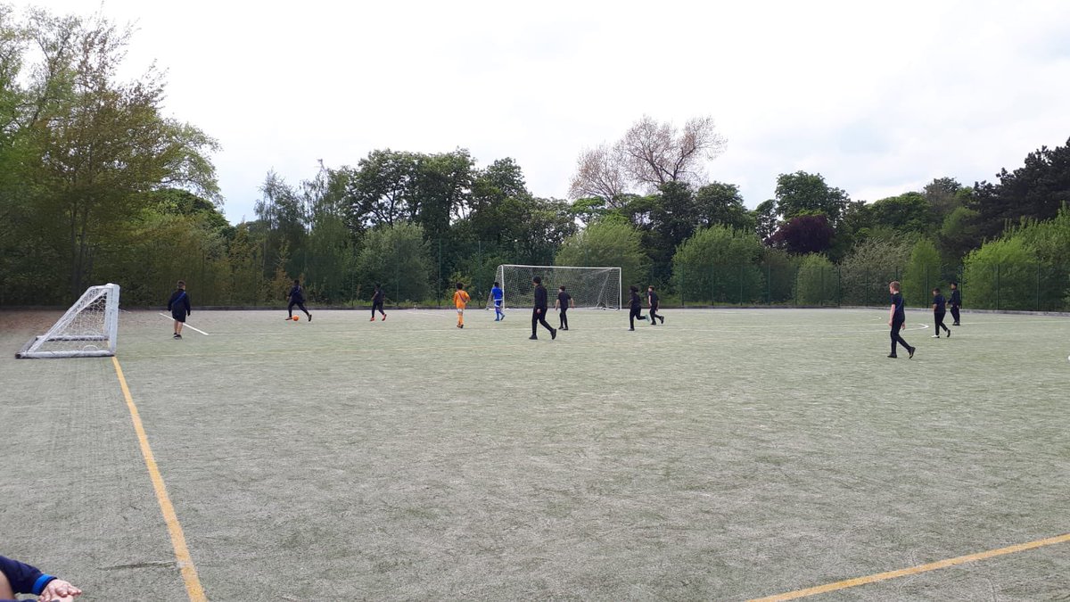 Carr_Manor_PE's tweet photo. Another great evening of football with the yr7’s. Well done to all houses. #SFWGameOn https://t.co/4opjECeSlc