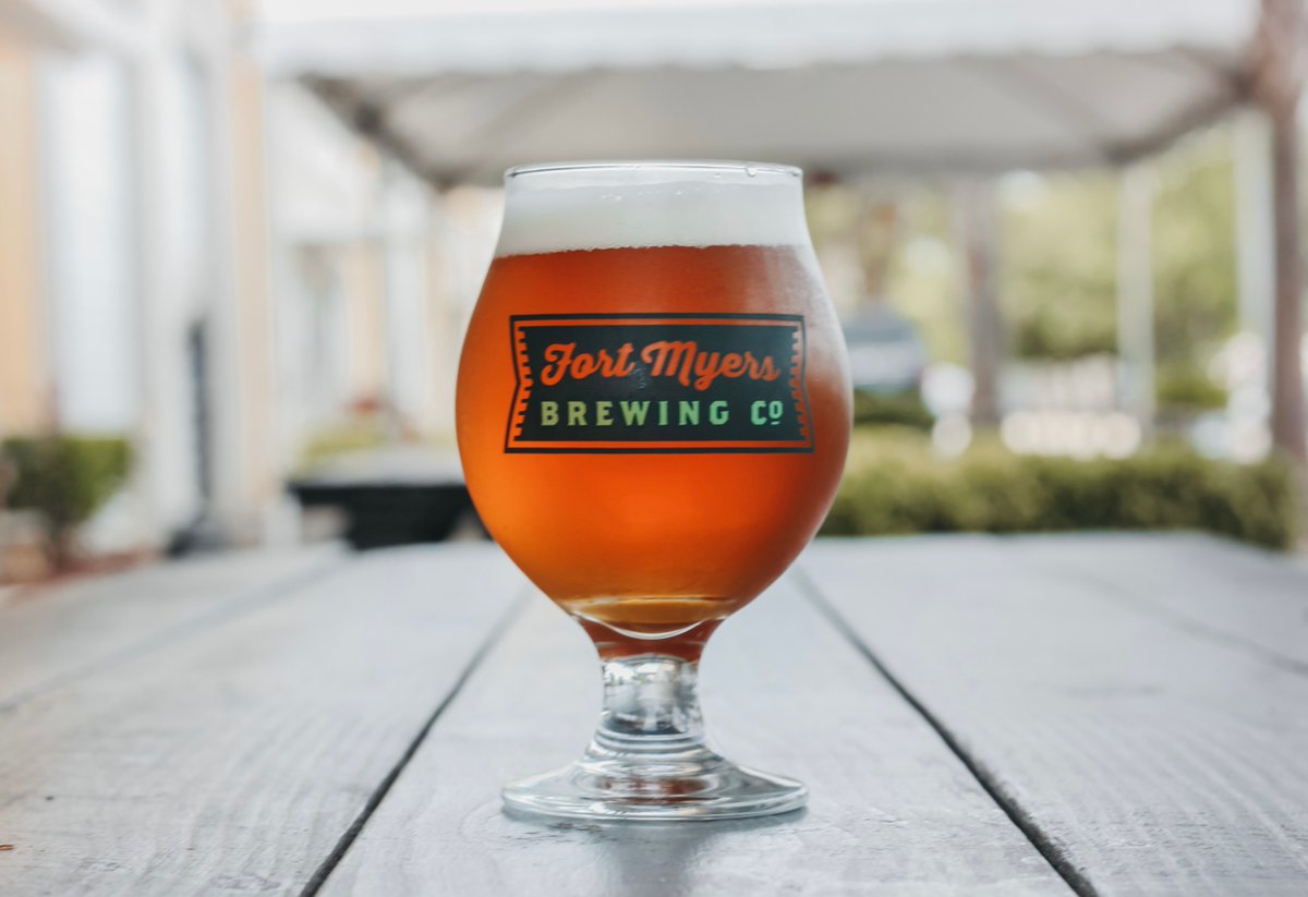 FMBrew's tweet photo. Citra Pepper Saison is our latest small-batch specialty brew coming in at 6.4%. Give this farmhouse ale a try today!
#Citra #CitraPepperSaison #Saison #Ale #FarmAle #FMBrew #FortMyersBrewing https://t.co/RusRK7uq8l