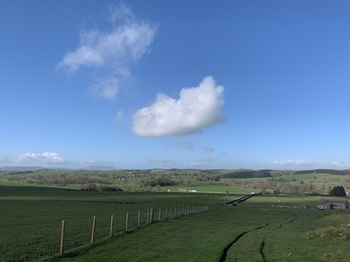 OtterbeckD's tweet photo. We never get tired of where we live
#yorkshiredales
#otterbeckdistillery
#britishcountryside
#cottongin
#smallbatchdistillery
#stunningview https://t.co/8BhoqciU3k