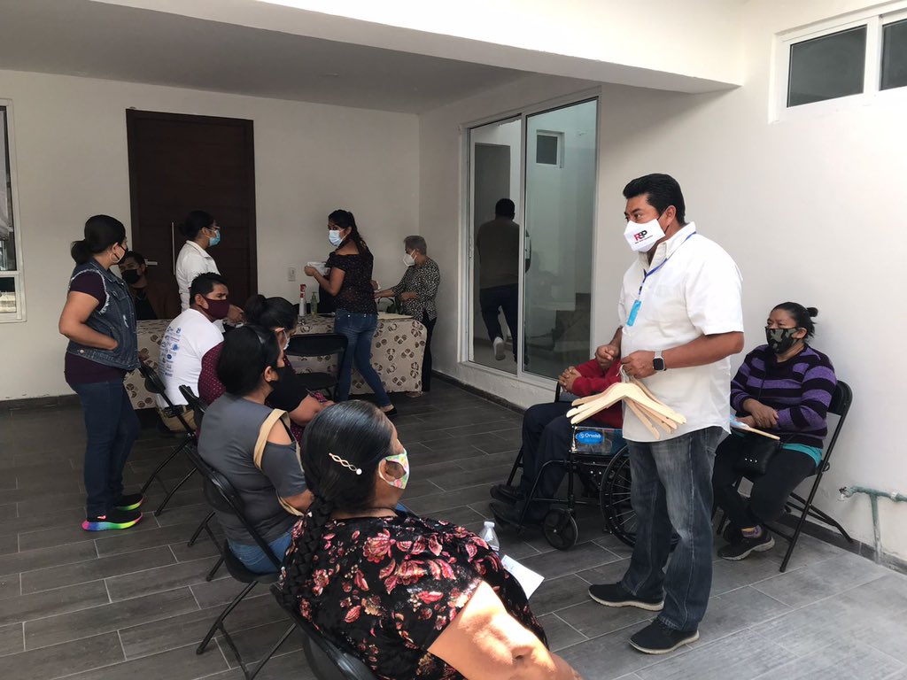 Cirilo_Salas51's tweet photo. Engánchate con tu salud. 
Este día en la Junta Auxiliar Romero Vargas hicimos un espacio saludable y de prevención de enfermedades. Juntos vamos a 
#SanarAPuebla

🗳️Tu voto es tu voz. 
#VotaRSP #JuntosAdelante 
#SanarAMéxico https://t.co/hQIohkrYnl