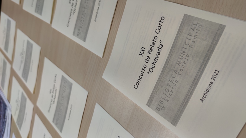 Ganadores del #ConcursoDeRelatoCortoOchavada en la categoria de adultos:  José Montiel Gálvez, Miguel Ángel García Perea, Juan David Vargas Pérez. Felicidades desde la #Biblioteca de #Archidona
@AlasdePapelAtq