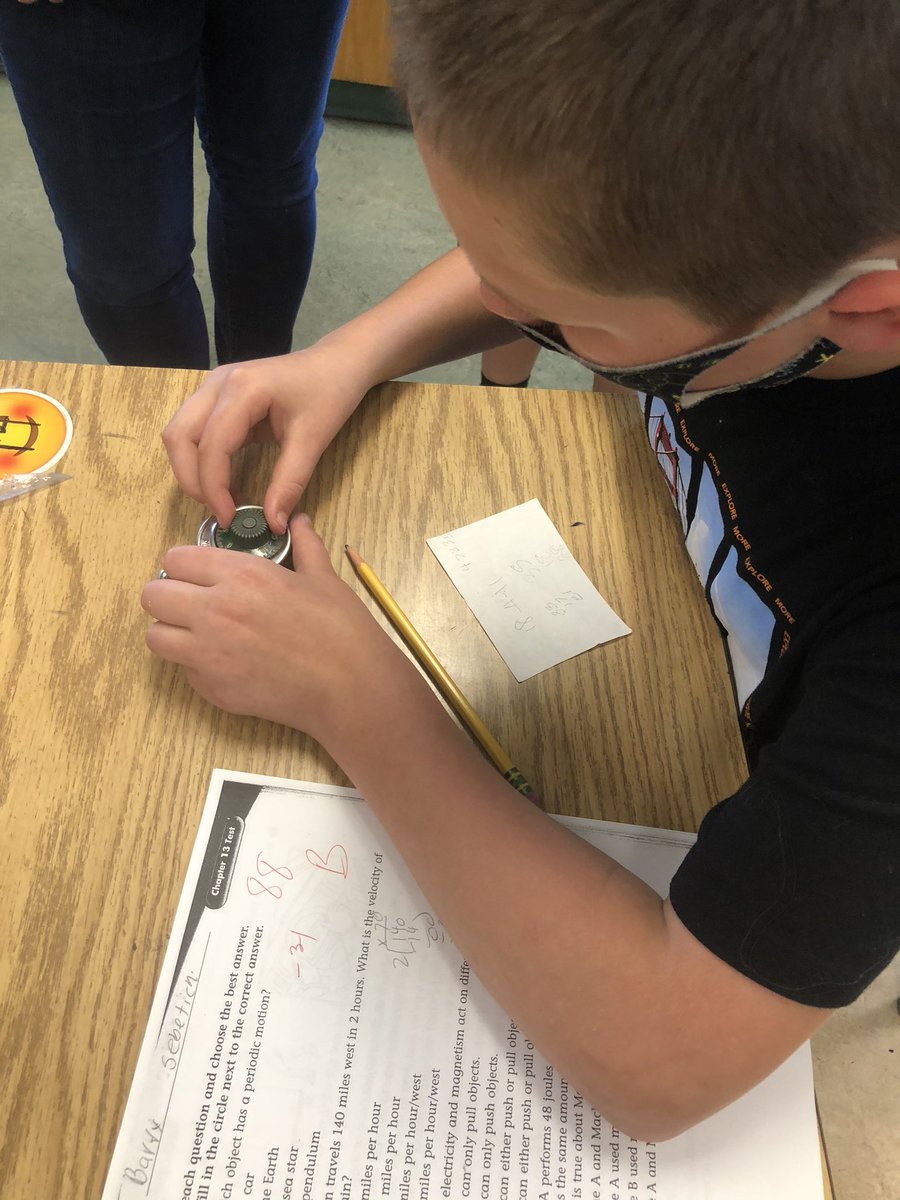 PatFreyTrinity's tweet photo. My 5th graders getting ready for Middle School by practicing  combination locks.@tnetrinitypride @TRINITY_MLUCAS https://t.co/7t87ArhzhI