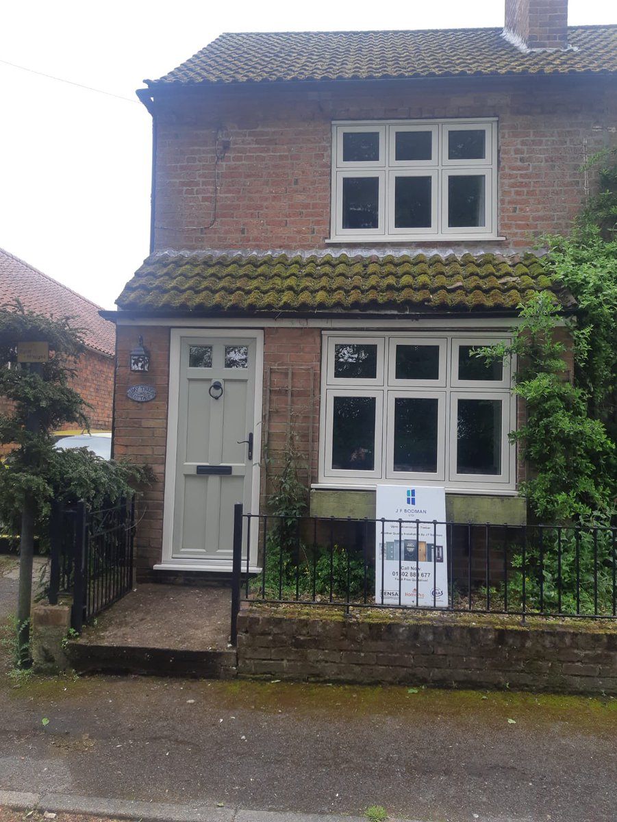 windoorguy's tweet photo. Beautiful Heritage Flush Sash installation in Gringley on the hill  this week . #Halo #jfpl #heritage #class @VEKA_plc @IN_VEKA @jfplastics  @donnyfarmshop @doncaster_uk https://t.co/zY3NrqWelh