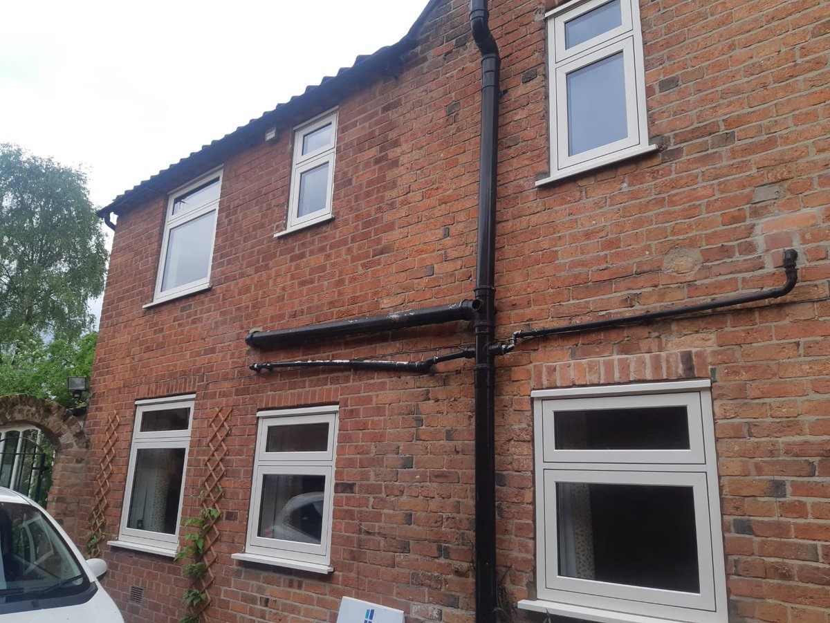 windoorguy's tweet photo. Beautiful Heritage Flush Sash installation in Gringley on the hill  this week . #Halo #jfpl #heritage #class @VEKA_plc @IN_VEKA @jfplastics  @donnyfarmshop @doncaster_uk https://t.co/zY3NrqWelh