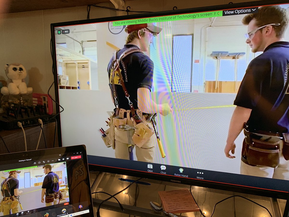 WolfPackClass's tweet image. Huge shout-out and thanks to @middlebucks for hosting a virtual visit for our sixth graders. You&apos;re such a tremendous asset to our community and your programs are🔥. Thank you!