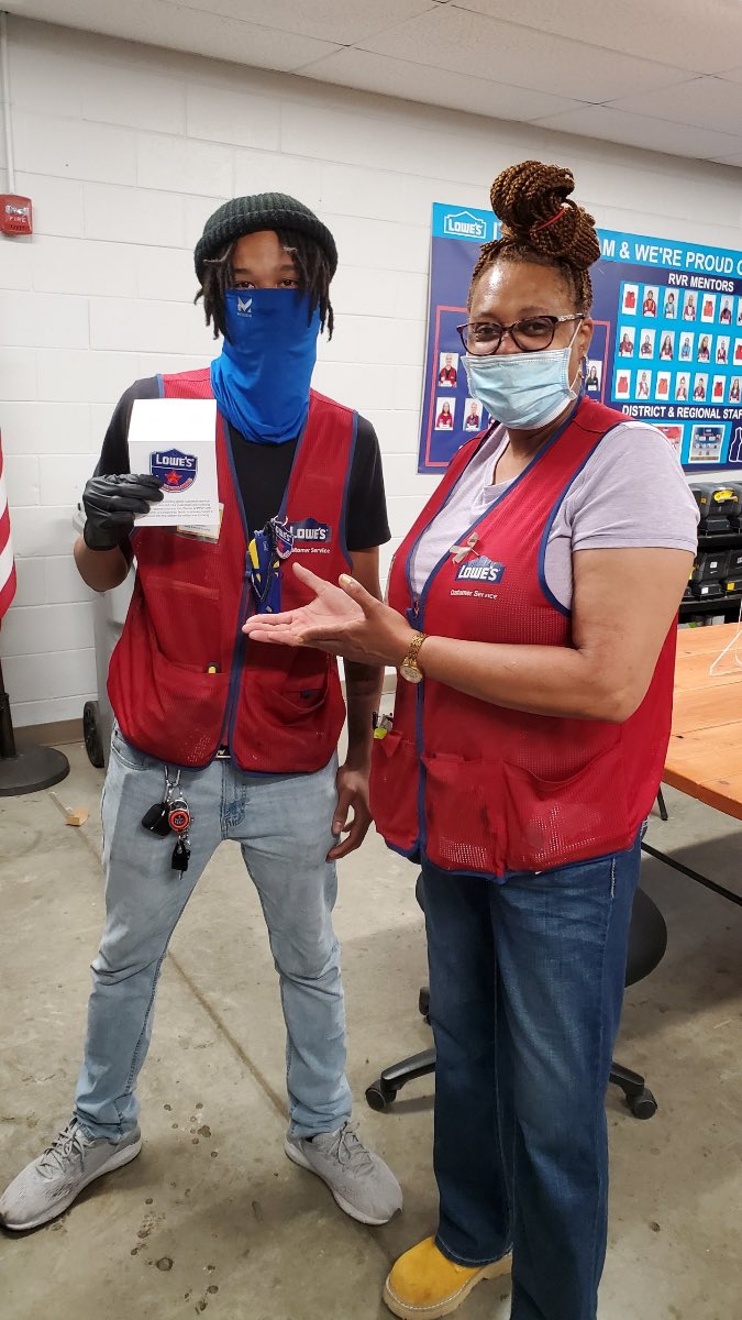 Javon came on board during the hiring event and took our ISLG to another level! True rock star <a href="/BlueBoxR1/">@BlueBoxR1</a> @Diane47865704 <a href="/Nichols_John_/">John Nichols</a> <a href="/DanJRomanowski/">Dan Romanowski</a> <a href="/Dfortin2995/">Daniel Fortin</a> @LauraG813R1 <a href="/BenitoKomadina/">Benito.Komadina@Lowes</a>