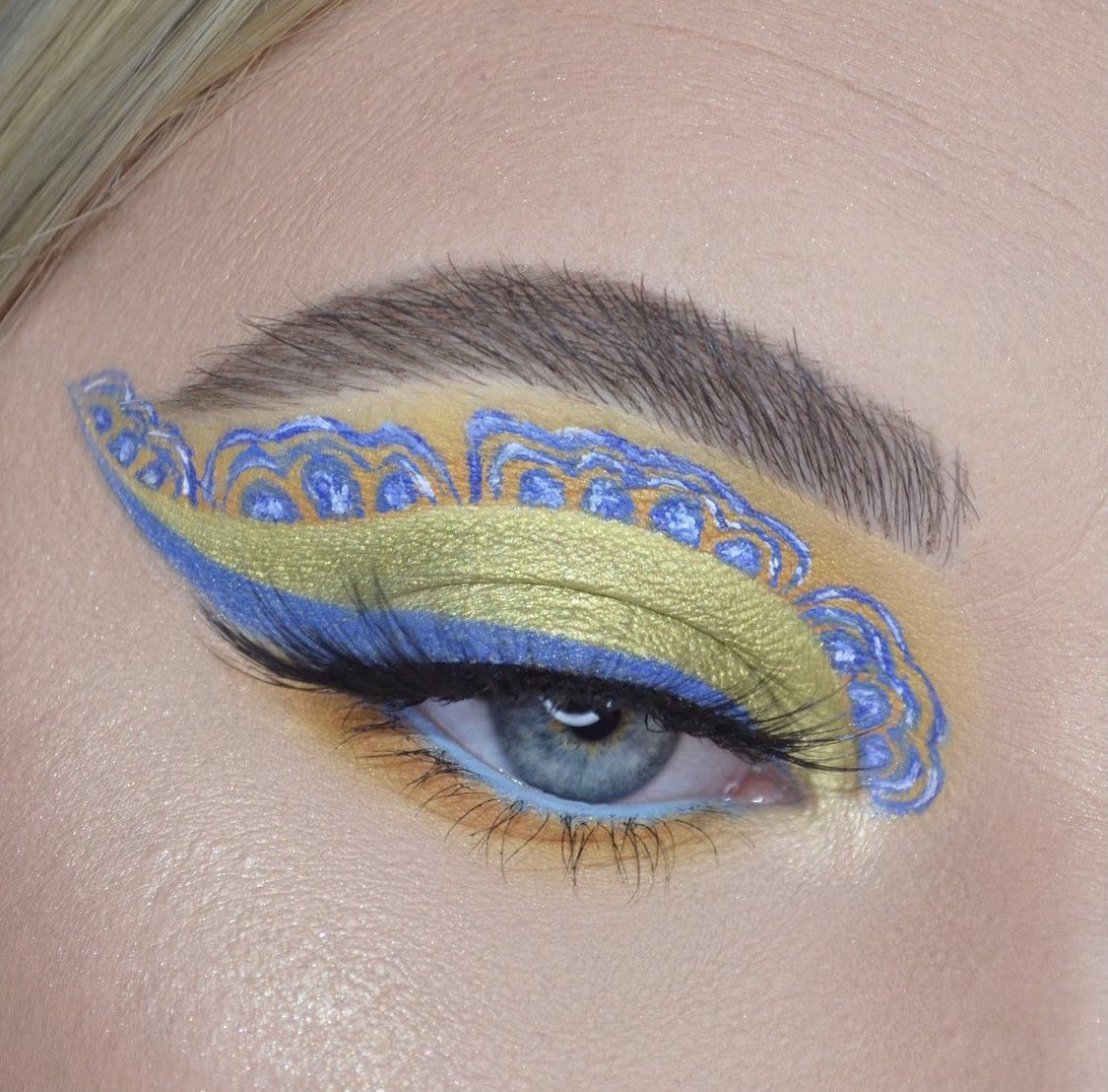 I was inspired by the @ColourPopCo Limoncello Palette design 🍋 using the @ColourPopCo Limoncello Palette, ‘chick’ falsies, ‘prance’ BFF crème gel liner, clear feather effect styling wax for brows and the no filter concealer in shade: light 14 #colourpop #colourpopme