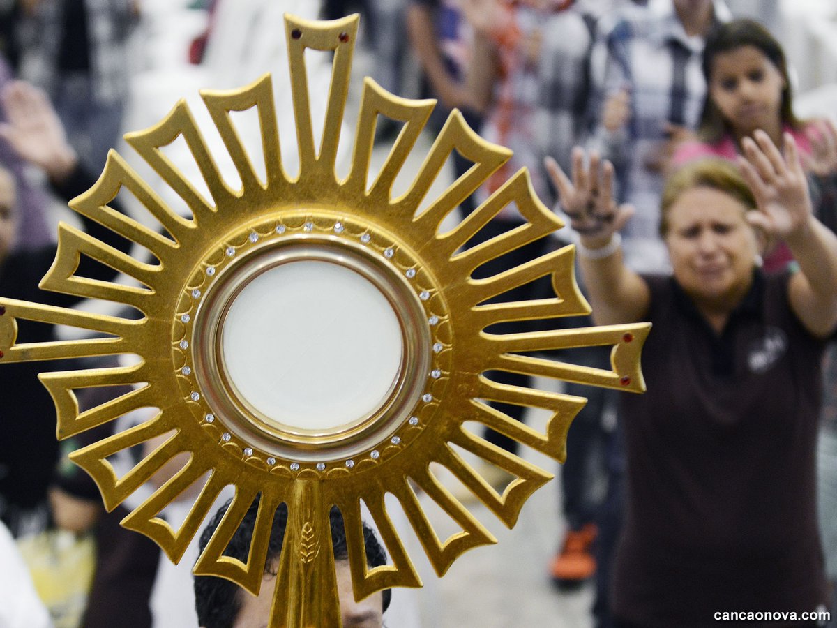 Vamos rezar? #15h #horadamisericordia com <a href="/Ledinunes/">Ledi Nunes</a> radio.cancaonova.com

Jesus eu confio em vós.

#Quintafeiradeadoracao #adorar