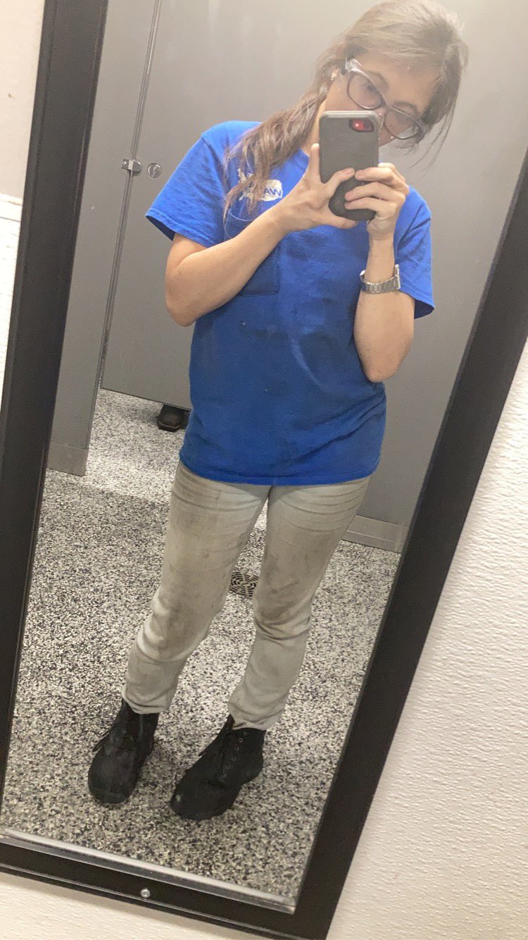 3 pic. Pre-med working what is hopefully my last non-medical / healthcare related job. Lol. #MTTTT 😋💜 Ready for tomorrow! #nationalpremedday2021 #NPD2021 https://t.co/QGE83Yn6pQ