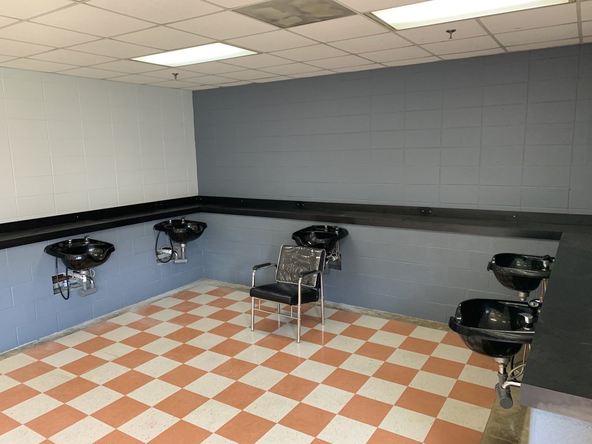 county_cte's tweet image. The future home of West Ridge Cosmetology II and III in ⁦@SullCoSchools⁩. Still a ways to go to be ready for Wolves in the Fall. Looking forward to seeing shampooing, cutting, styling, and aesthetics in our soon to be salon. #continousimprovements #CTEWorks