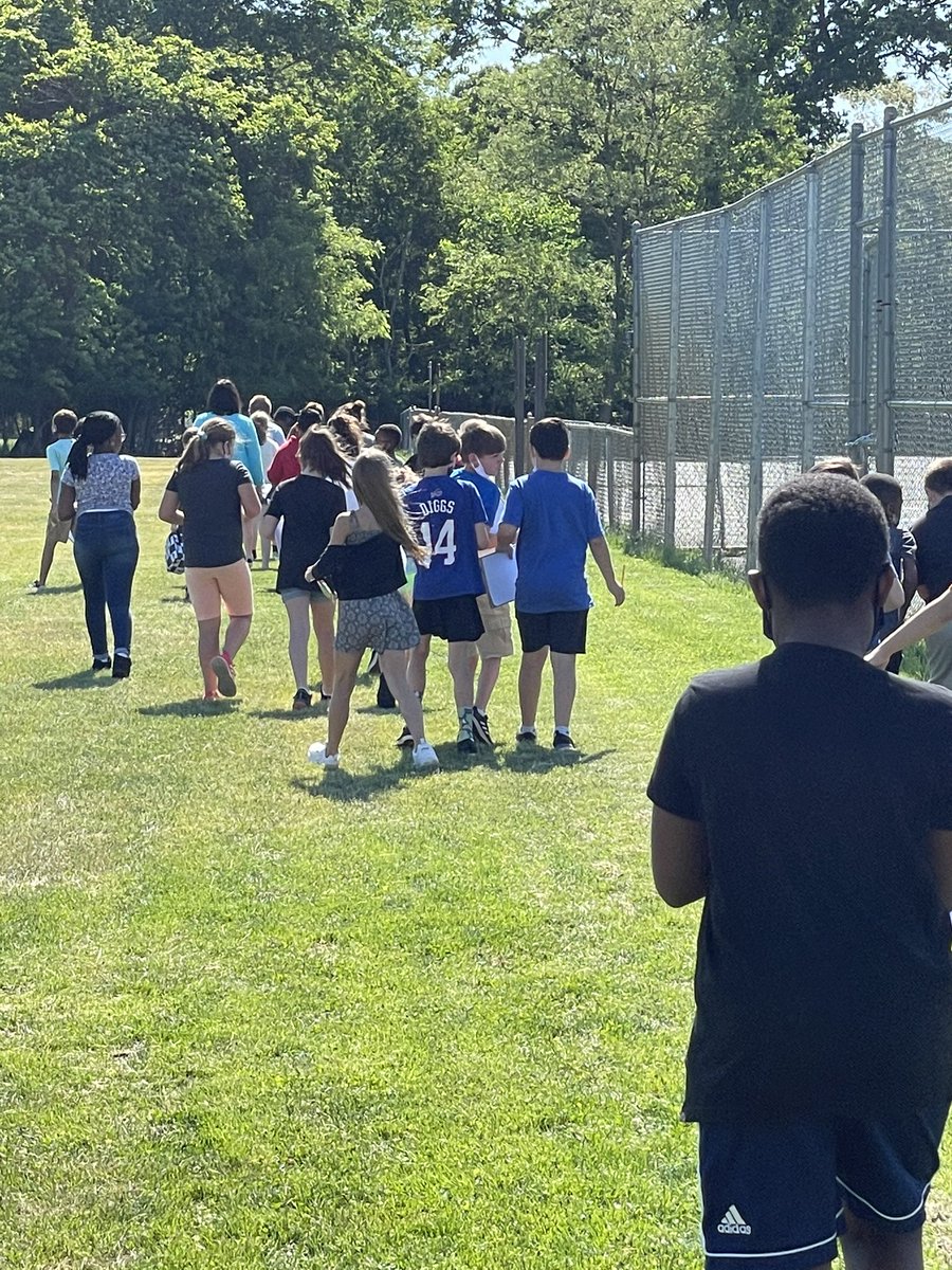 N is for Nature Walk Day - it was a beautiful day to look (and draw) at nature!! <a href="/MLopusznick/">Melissa Lopusznick</a> <a href="/OTES_pride/">OTESpride</a> <a href="/OTSpartanLegacy/">𝐒𝐩𝐚𝐫𝐭𝐚𝐧 𝐋𝐞𝐠𝐚𝐜𝐲</a>