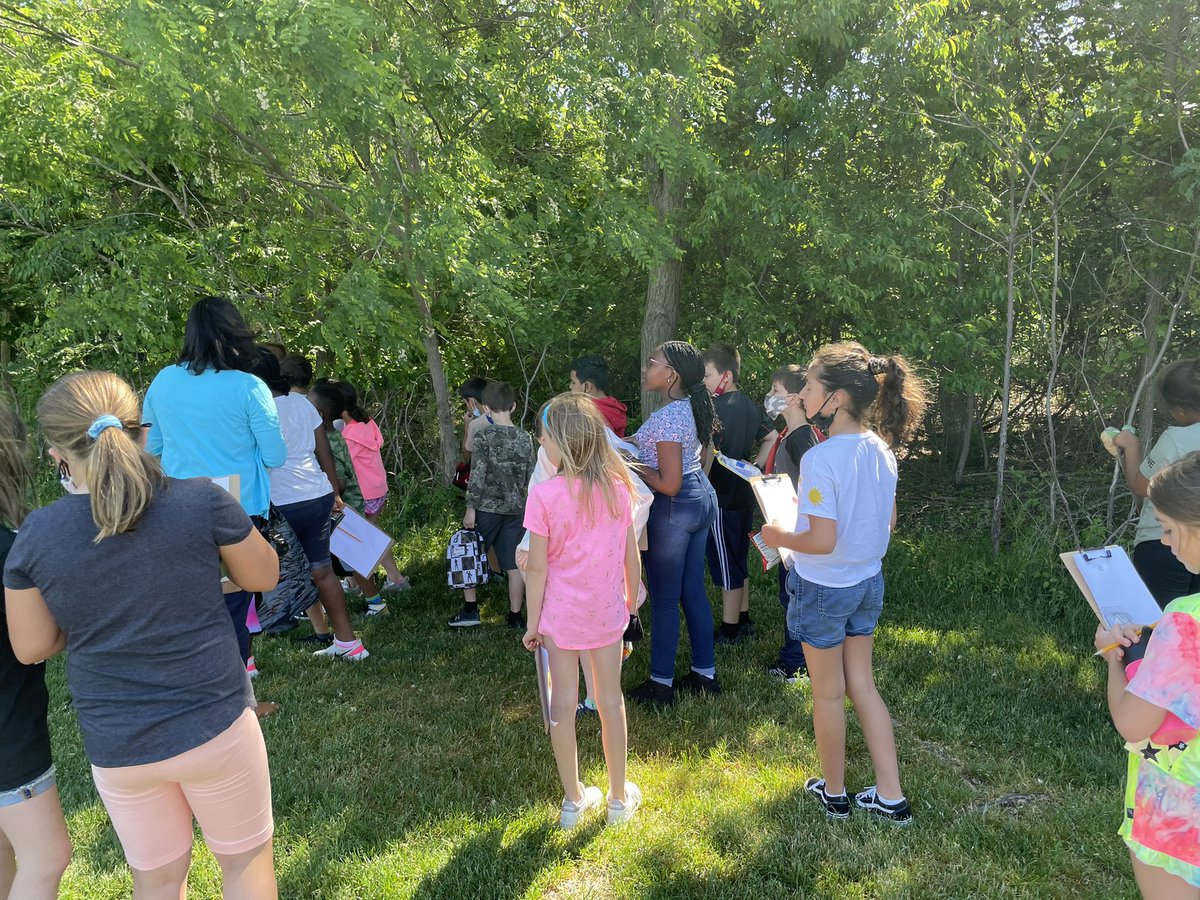 JLang_OTES's tweet photo. N is for Nature Walk Day - it was a beautiful day to look (and draw) at nature!! @MLopusznick @OTES_pride @OTSpartanLegacy https://t.co/CVjzYXb7QL